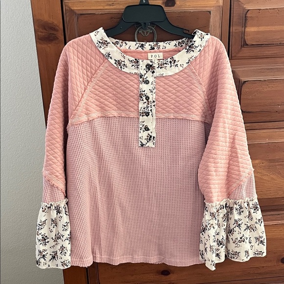 POL Quilted Pink And Cream Henley Blouse with Floral Accents Size Large NWOT